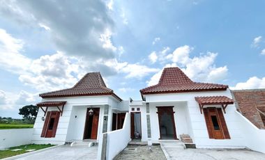 Rumah Baru Konsep Joglo Modern Dekat Exit Tol Prambanan