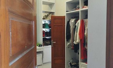 Rumah Mewah Private Pool  Furnished Sumber Banjarsari Solo