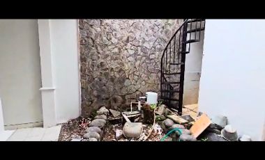 HANYA 5 MENIT KE TOL DISEWAKAN MURAH, RUMAH DI PURI SRIWEDARI CIBUBUR