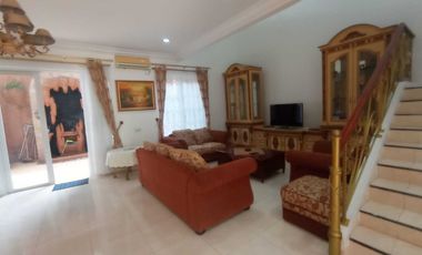 DISEWAKAN RUMAH DI CLUSTER VIRGINIA LAGOON BSD CITY