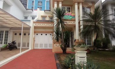 DISEWAKAN RUMAH DI CLUSTER VIRGINIA LAGOON BSD CITY