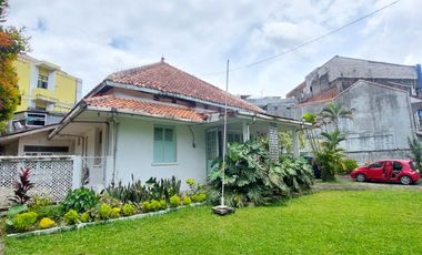 Rumah Klasik Halaman Luas di Tengah Kota Dekat Stasiun Bogor
