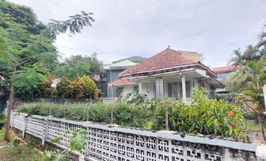 Rumah Klasik Halaman Luas di Tengah Kota Dekat Stasiun Bogor
