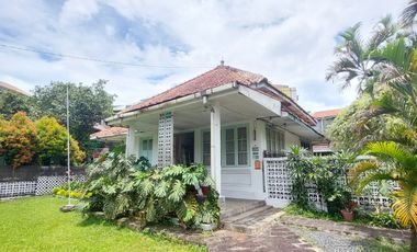 Rumah Klasik Halaman Luas di Tengah Kota Dekat Stasiun Bogor