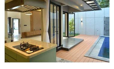 RUMAH VILLA ISTIMEWA di JALAN KALIURANG