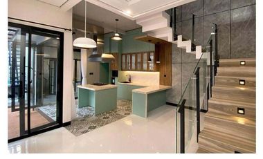 RUMAH VILLA ISTIMEWA di JALAN KALIURANG