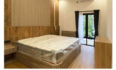 RUMAH VILLA ISTIMEWA di JALAN KALIURANG