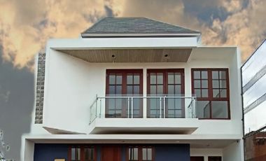 Rumah elit fasilitas lengkap 12 menit ke BCA Demang