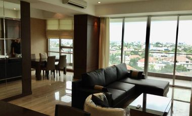 Disewakan private lift 3 beds apartment Kemang Jakarta Selatan