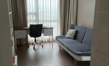 Disewakan private lift 3 beds apartment Kemang Jakarta Selatan