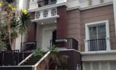 Dijual Cepat Rumah Mewah Full Furnish di The Villas MOI