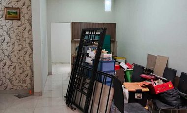Sewa Rumah Besar 5 Kamar Tidur Palem Semi Karawaci Tangerang