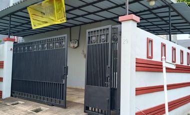 Sewa Rumah Besar 5 Kamar Tidur Palem Semi Karawaci Tangerang