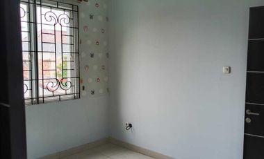 Sewa Rumah Besar 5 Kamar Tidur Palem Semi Karawaci Tangerang