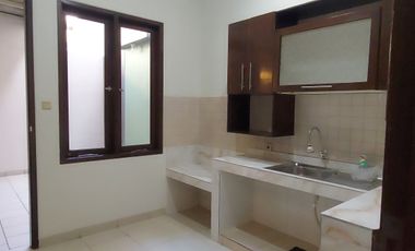 Disewakan Rumah Luas di Bukit Bogor Raya, 3+1Kamar, Full AC, Siap Huni