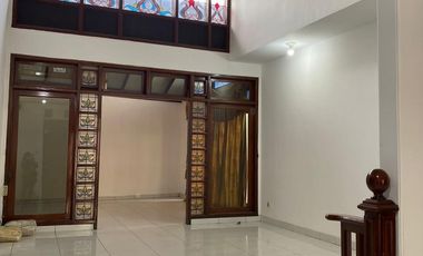 Sayap Riau Bandung Kota, SHM, Bs Usaha, Jalan Lebar,Murah, Jarang Ada