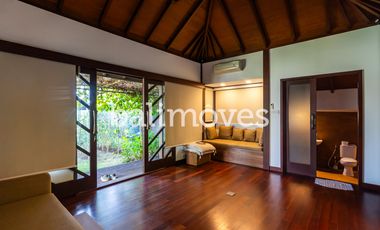 Rumah Kayu Satu Kamar Tidur Di Serangan