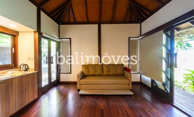 Rumah Kayu Satu Kamar Tidur Di Serangan