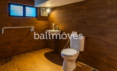 Rumah Kayu Satu Kamar Tidur Di Serangan