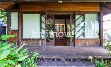 Rumah Kayu Satu Kamar Tidur Di Serangan