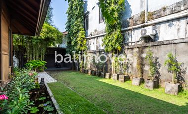 Rumah Kayu Satu Kamar Tidur Di Serangan