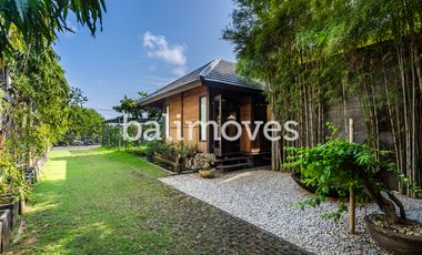 Rumah Kayu Satu Kamar Tidur Di Serangan