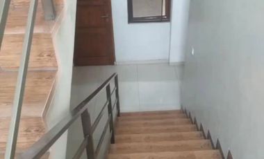 Rumah 2 Lantai Hoek Di Jakarta Barat Dekat Dengan Lippo Mall Puri