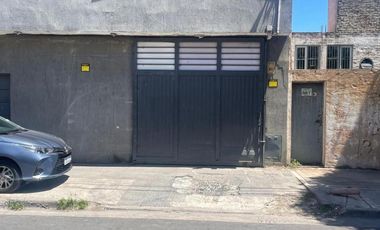 Deposito 150 m2, PH, entrada de camioneta