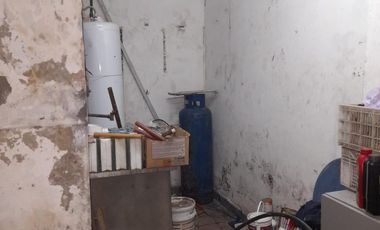 Deposito 150 m2, PH, entrada de camioneta