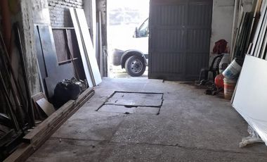 Deposito 150 m2, PH, entrada de camioneta