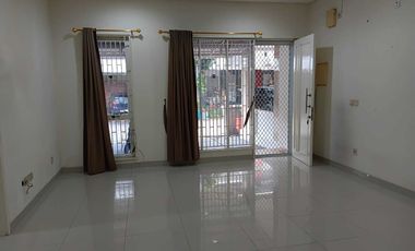 DISEWA Rumah di Golf lake residence 8 x 15 meter Siap huni