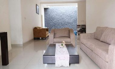 Dijual Cepat Rumah Jatiwaringin Dalam Komplek Posisi Kuldesak