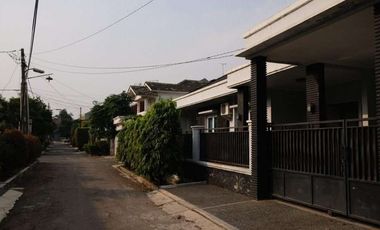 Dijual Cepat Rumah Jatiwaringin Dalam Komplek Posisi Kuldesak