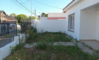 Casa sobre lote propio a refaccionar