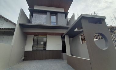 Rumah Baru Minimalis di Setra Duta Cluster D'Grande Corner