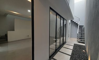 Rumah Baru Minimalis di Setra Duta Cluster D'Grande Corner