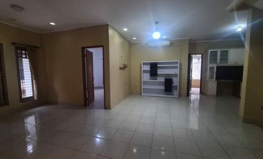 DISEWAKAN RUMAH  RAWAMANGUN