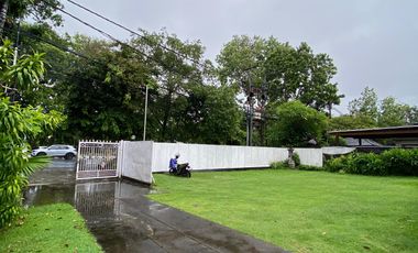 Rumah Mewah Super Langka Lokasi di Jalan Utama Puputan Renon