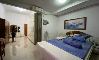 Rumah Mewah Super Langka Lokasi di Jalan Utama Puputan Renon