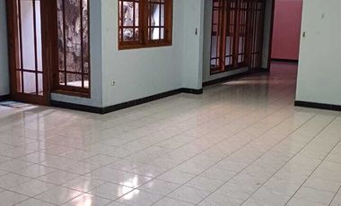 Rumah Bisa Untuk Usaha & Tempat Tinggal di Tanjung Duren Jakarta Barat