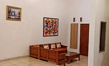 rumah mewah lahan luas di sumber banjarsari solo