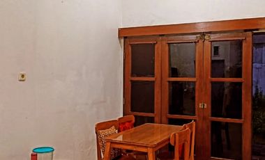 rumah mewah lahan luas di sumber banjarsari solo
