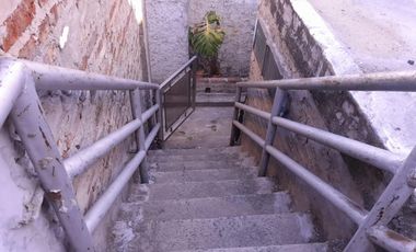 LOCALES EN VENTA CON VIVIENDA EN G. CATAN