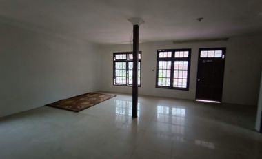 Dijual Rumah tenga kota 5 mnt jl. Sudirman