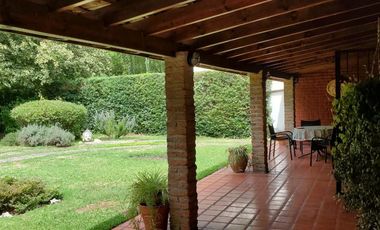 Hermosa Casa Quinta en Glew, a metros de Av. Almafuerte