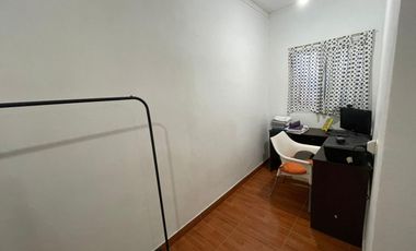 Excelente casa sobre Almonacid casi Hernandez