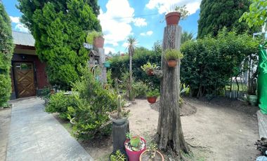 Excelente casa sobre Almonacid casi Hernandez