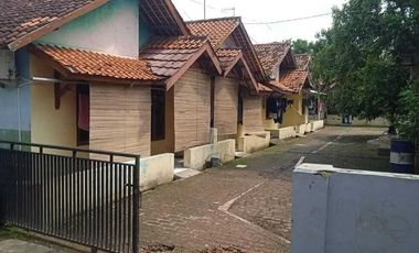 Dijual Cepat Rumah 2 LT dan 8 Kontrakan di Karawang Jawa Barat - NEGO