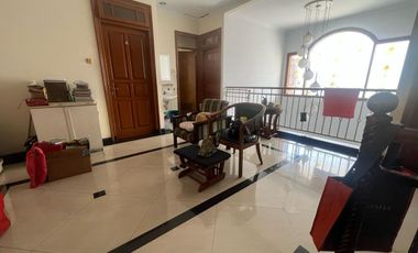 Dijual Rumah Siap Huni di Muara Karang, Hadap Barat Full Funished