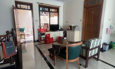 Dijual Rumah Siap Huni di Muara Karang, Hadap Barat Full Funished